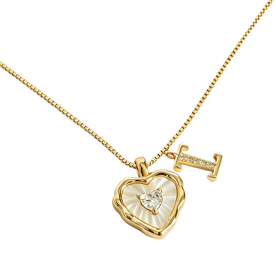 Élisara™ — Collier cœur personnalisé élégance éternelle
